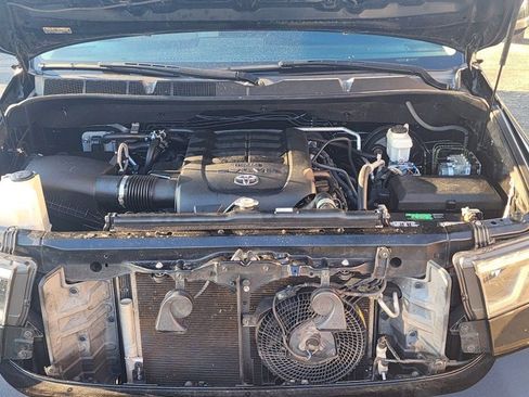 Used 2020 Toyota Sequoia SR5 image 26