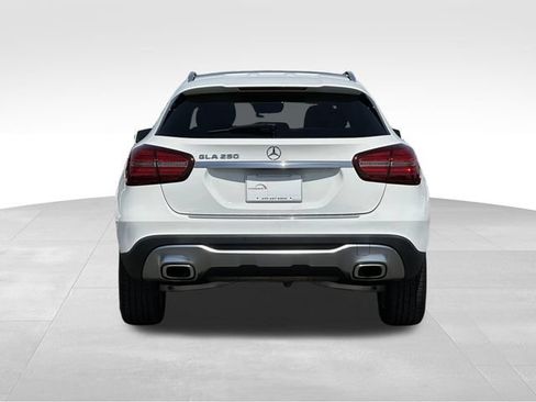 Used 2019 Mercedes-Benz GLA 250 w/ Premium Package image 4