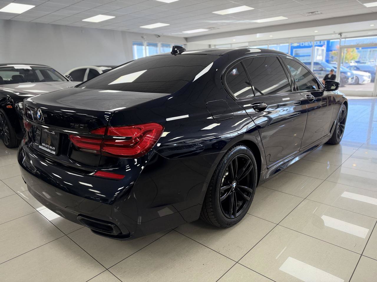 Used 2016 BMW 750i xDrive AWD/4WD image 7