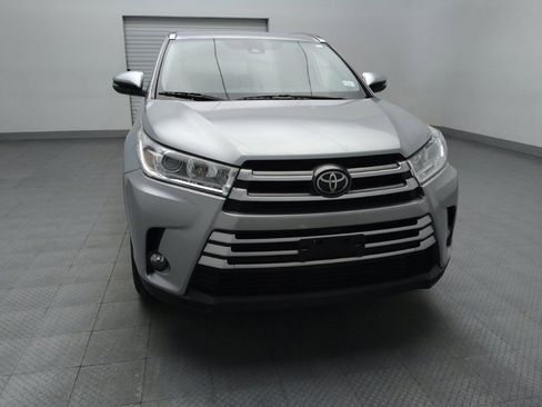 Used 2019 Toyota Highlander XLE image 14