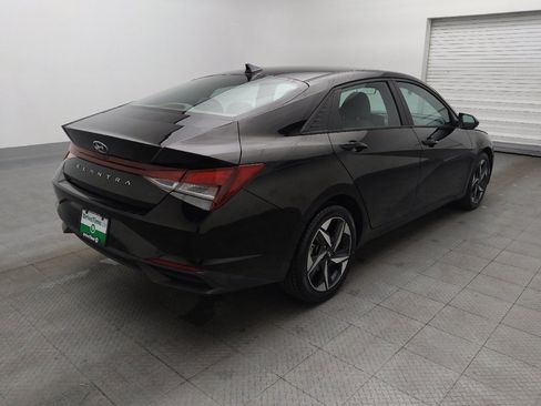 Used 2023 Hyundai Elantra SEL w/ Convenience Package image 9
