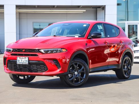 Used 2023 Dodge Hornet GT w/ GT Blacktop Package AWD/4WD image 1