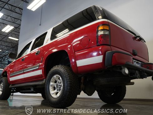 Used 2004 Chevrolet Suburban 2500 AWD/4WD image 26