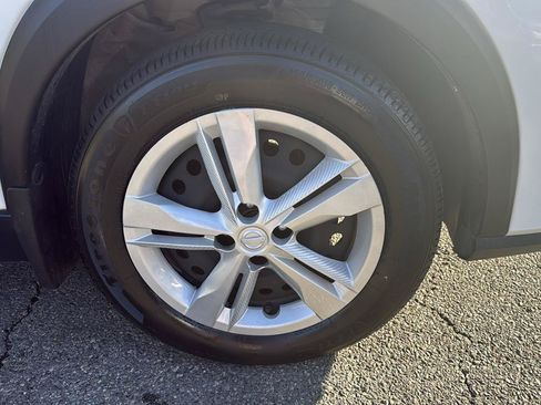 Used 2022 Nissan Kicks S FWD image 25