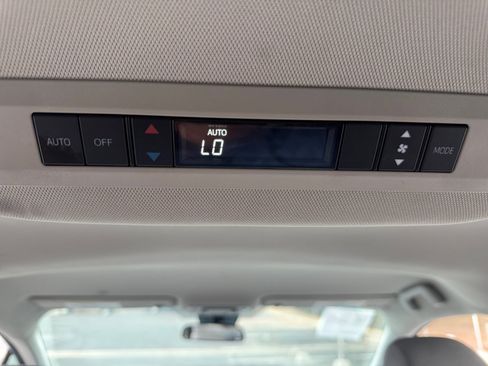 Certified 2023 Toyota Sienna LE FWD image 32