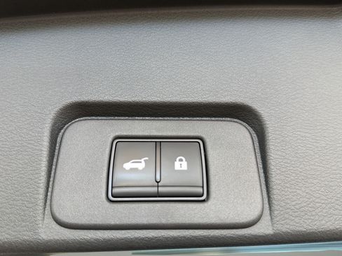 Certified 2023 Nissan Rogue SL w/ SL Premium Package FWD image 13