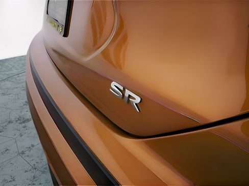 Used 2021 Nissan Kicks SR w/ SR Premium Package image 11