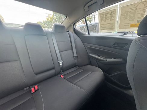 Used 2025 Nissan Altima 2.5 SV image 38