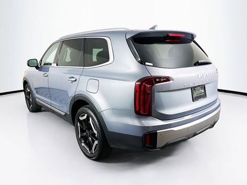 Used 2025 Kia Telluride S FWD image 5
