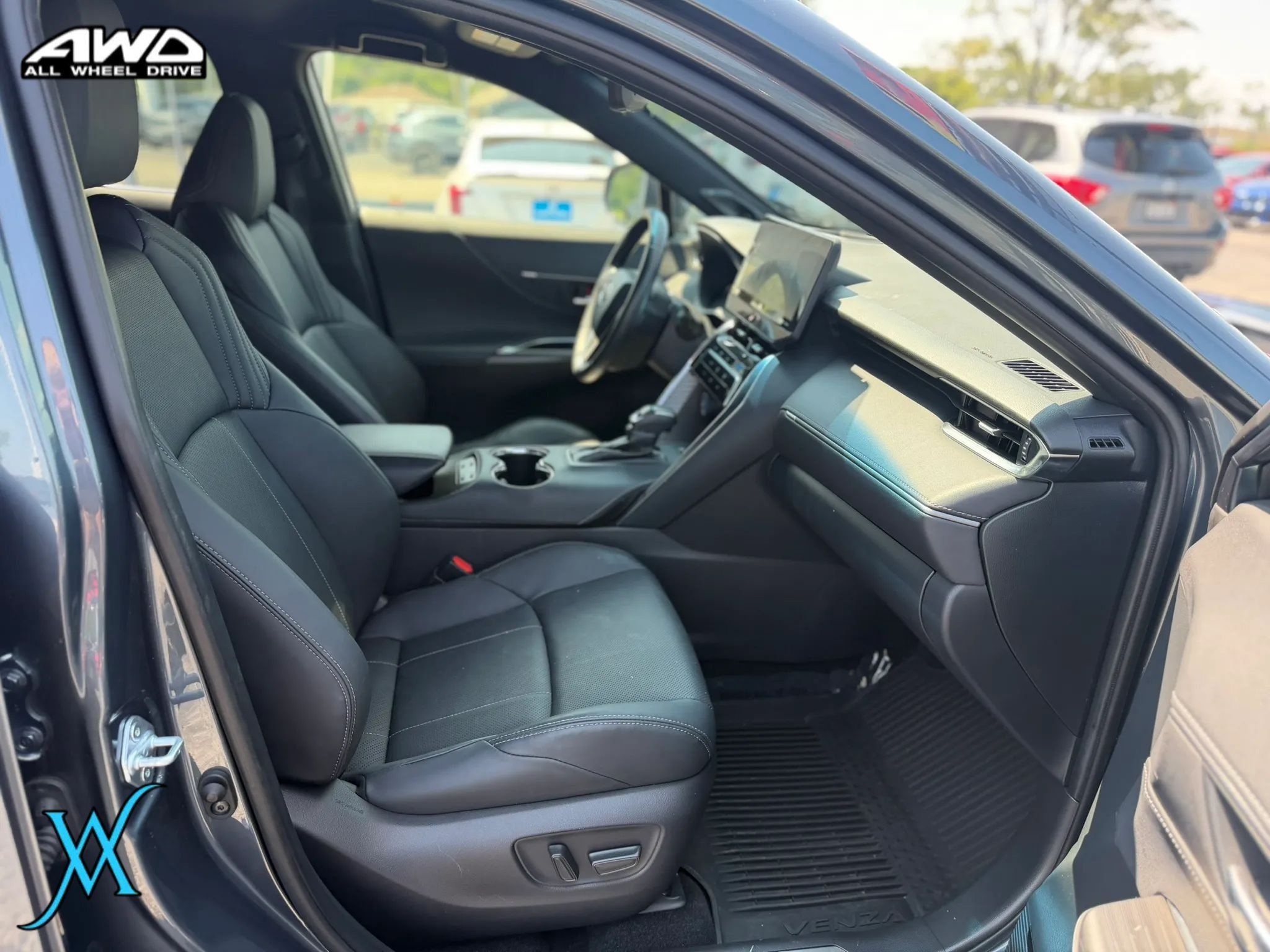 Used 2021 Toyota Venza Limited w/ Advanced Technology Package AWD/4WD image 22