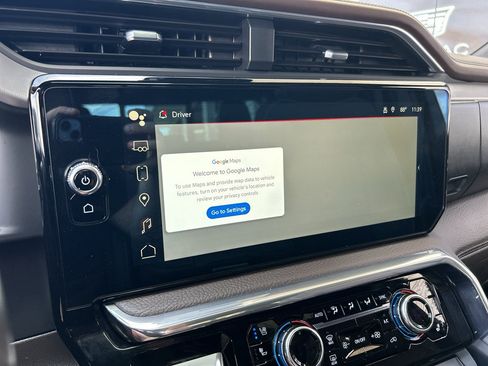 Used 2024 GMC Sierra 1500 Denali AWD/4WD image 19