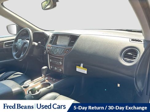 Used 2019 Nissan Pathfinder Platinum image 33