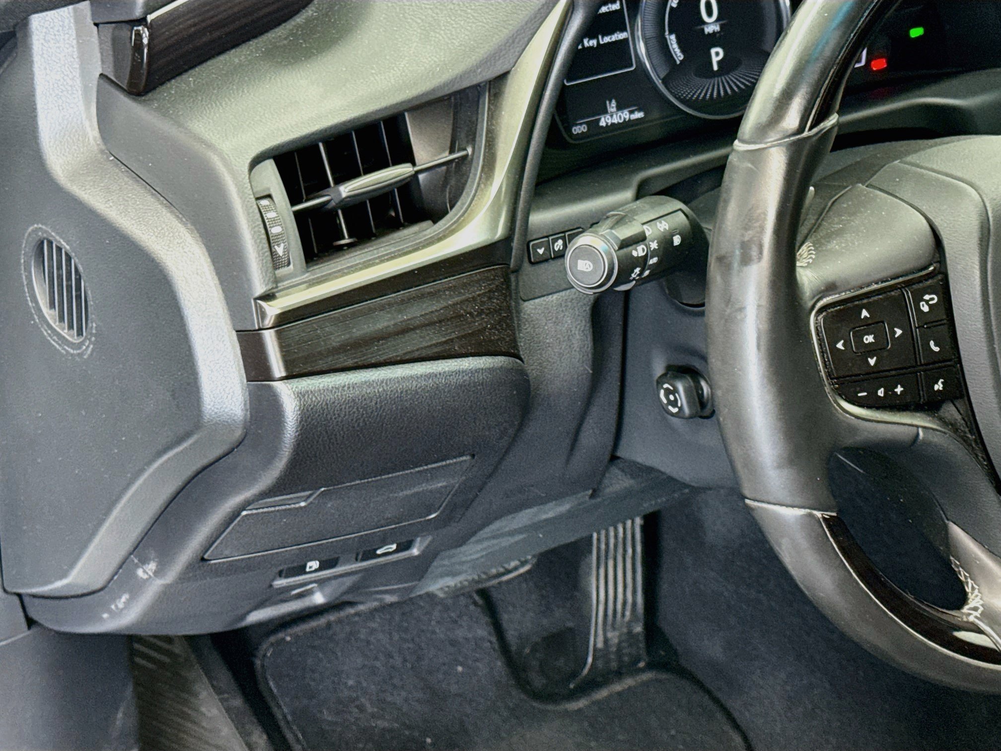 Used 2019 Lexus ES 300h w/ Premium Package FWD image 17