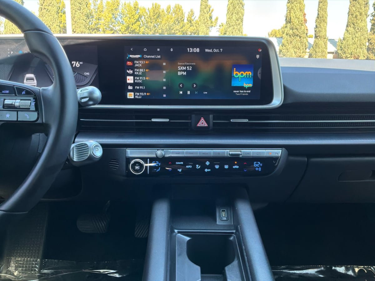 Used 2024 Hyundai Ioniq 6 SE RWD image 15