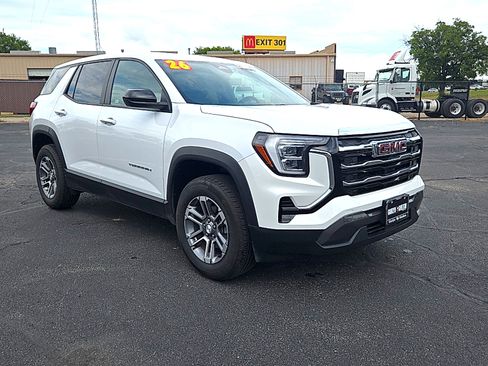 Used 2026 GMC Terrain Elevation FWD image 2