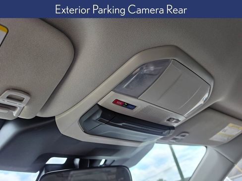 Used 2023 Subaru Ascent Premium AWD/4WD image 9