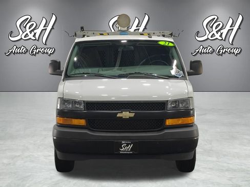 Used 2021 Chevrolet Express 2500 RWD image 12