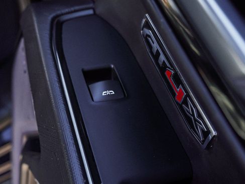 Used 2022 GMC Sierra 1500 AT4X AWD/4WD image 30