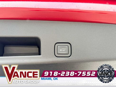 New 2026 Chevrolet Traverse LT w/ Sun and Wheel Package image 17