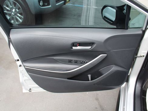 Used 2020 Toyota Corolla SE image 17