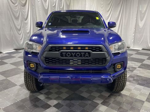 Used 2022 Toyota Tacoma TRD Sport w/ Technology Package AWD/4WD image 6