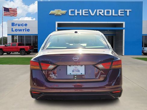 Used 2025 Nissan Altima 2.5 SV AWD/4WD image 5