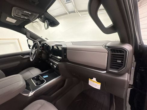 New 2026 GMC Sierra 3500 SLT w/ SLT Convenience Package AWD/4WD image 30