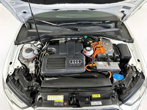 Used 2018 Audi A3 e-tron Premium w/ Sport Package image 37
