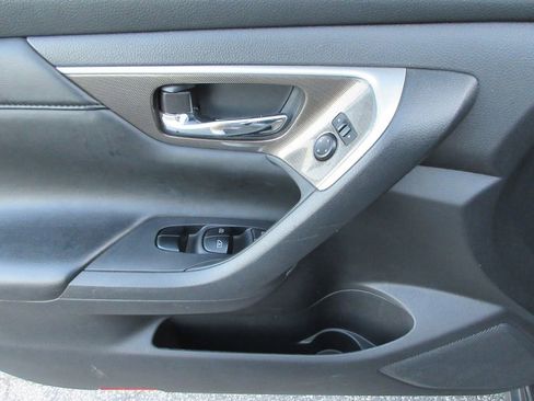 Used 2014 Nissan Altima 2.5 SL w/ Technology Package FWD image 21