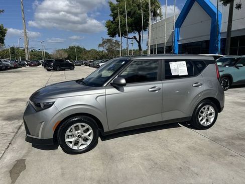 Used 2024 Kia Soul LX w/ Option Group 015 FWD image 39