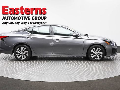 Used 2023 Nissan Altima 2.5 S image 4