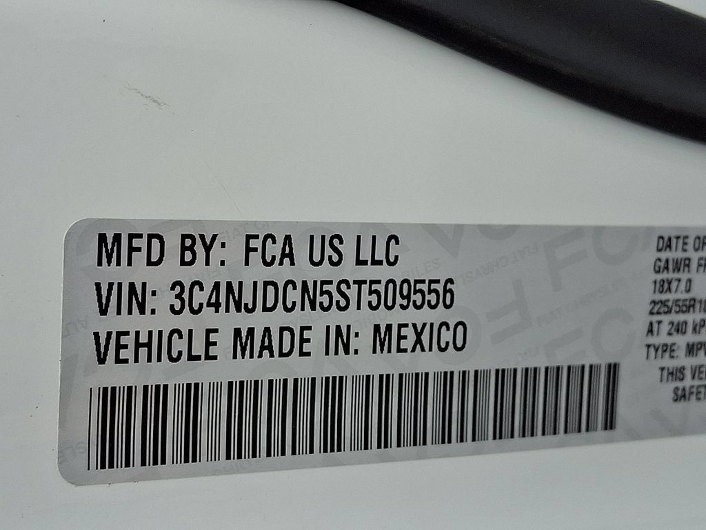 Used 2025 Jeep Compass Limited AWD/4WD image 28