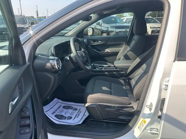 New 2027 Chevrolet Equinox LT w/ Safety and Technology Package FWD image 16