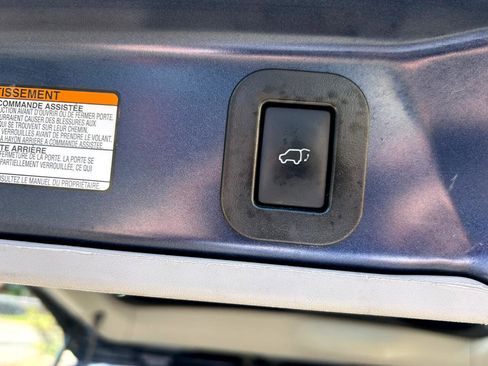 Used 2018 Toyota Sienna XLE image 15