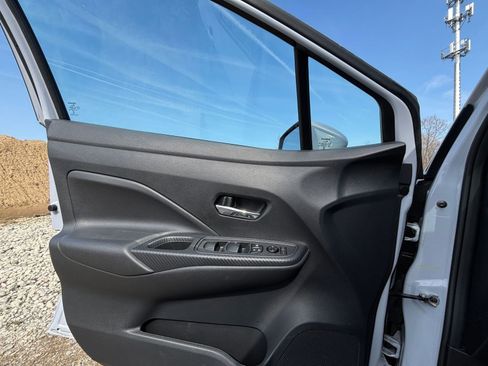 Used 2025 Nissan Versa SV FWD image 18