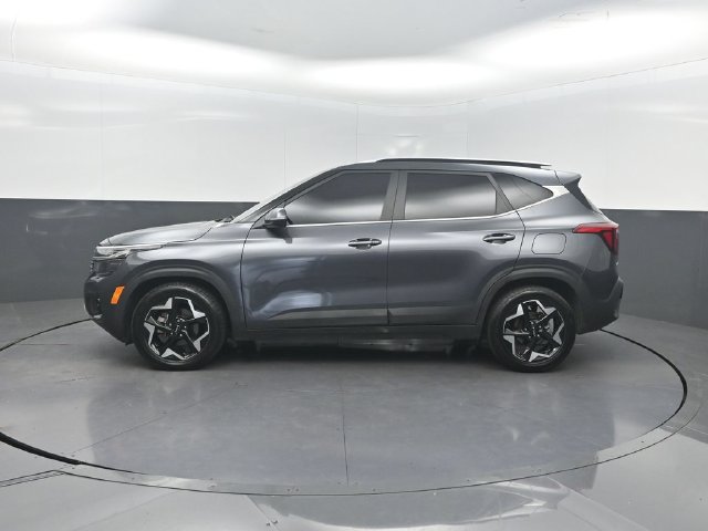 Used 2024 Kia Seltos EX FWD image 2