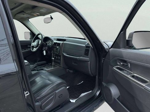 Used 2011 Jeep Liberty Limited w/ Sky's The Limit Group AWD/4WD image 19