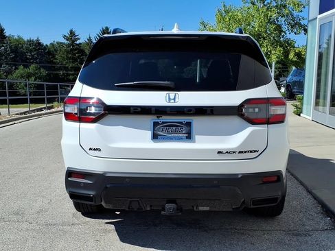 Used 2026 Honda Pilot Black Edition image 4