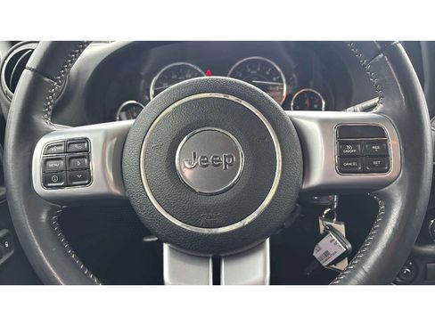Used 2017 Jeep Wrangler Unlimited Sport AWD/4WD image 15