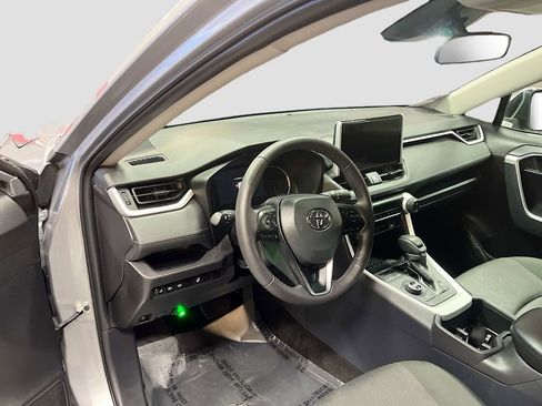 Used 2025 Toyota RAV4 XLE w/ Weather Package image 9