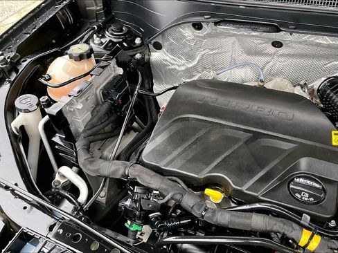 Used 2024 Chevrolet Trax LT image 32