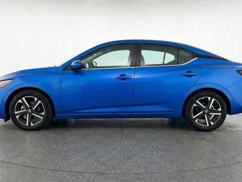 Used 2025 Nissan Sentra SV image 5