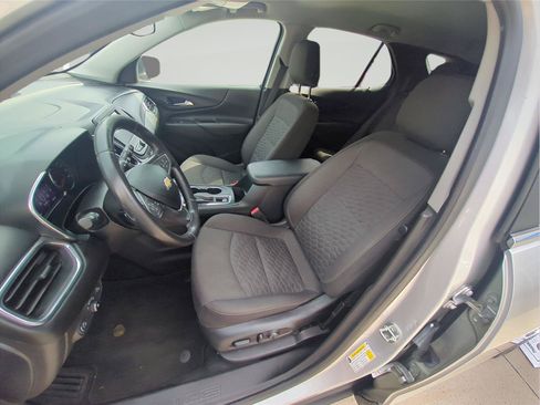 Used 2021 Chevrolet Equinox LT FWD image 4