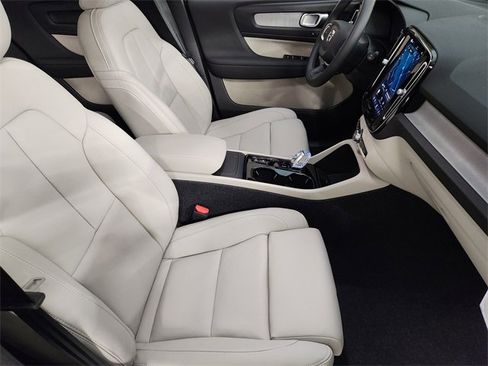 New 2026 Volvo XC40 B4 Plus w/ Protection Package Premier image 3