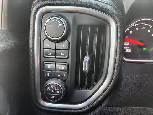Certified 2019 Chevrolet Silverado 1500 RST AWD/4WD image 18