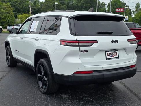 Used 2023 Jeep Grand Cherokee L Laredo RWD image 9