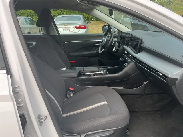 New 2026 Hyundai Sonata SEL FWD image 32