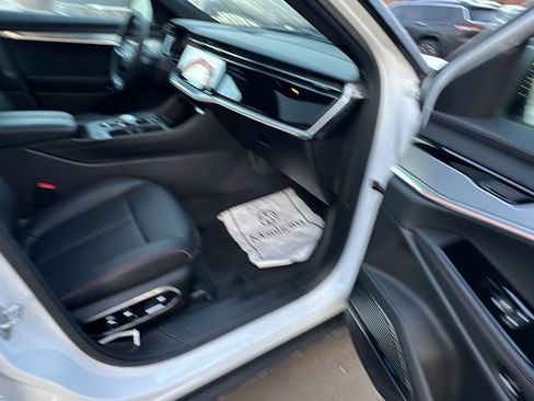 Used 2024 Jeep Wagoneer Launch Edition image 21