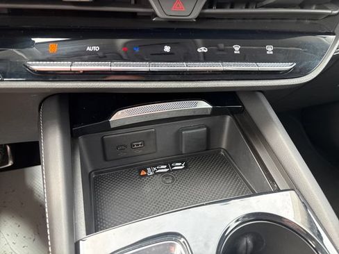 Used 2025 Buick Envision Sport Touring AWD/4WD image 16
