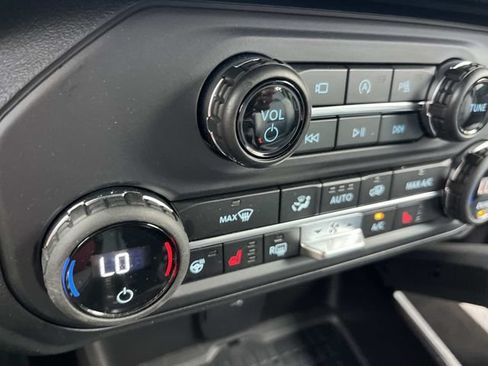 Used 2024 Ford Bronco Outer Banks w/ Sasquatch Package AWD/4WD image 35